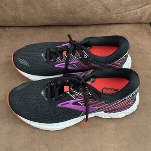 Brooks Adrenaline GTS 19, black, size 10.5, very good condition